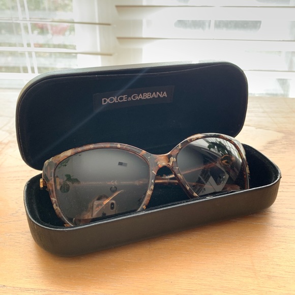 DOLCE & GABBANA Brown Tortoise Shell Sunglasses - Picture 2 of 8